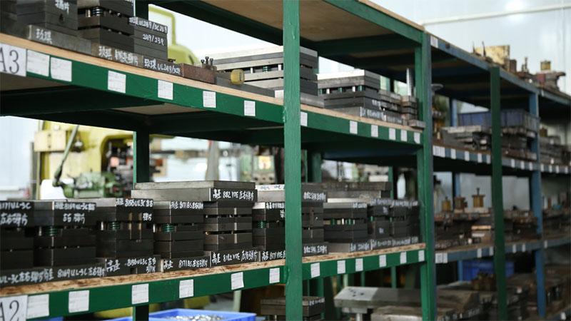 Conception et réalisation d'outillages