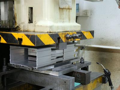 Poinçonnage et Estampage 